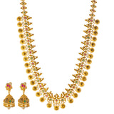 22k Yellow Gold Temple Necklace Set  w/ Gemstones (117.6gm) | 


This luxurious 22k gold necklace and Jhumki earring set by Virani Jewelers is a harmonious ble...