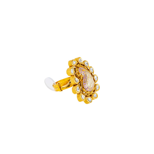 22K Antique Gold & Kundan Cocktail Ring (9.5gm) | 



Adorn your hand with the timeless allure of this 22k antique gold cocktail ring by Virani Jew...