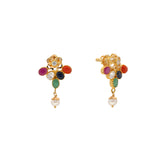 22K Yellow Gold, Kundan, Gems & Pearl Pendant Set (10.6gm) | 


Celebrate the splendor of Indian gold with this divine 22k gold pendant and earring set from V...
