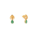 22K Yellow Gold & Emerald Pendant Set (12.2gm) | 


Celebrate the opulence of Indian gold jewelry by Virani with this divine 22k gold pendant and ...