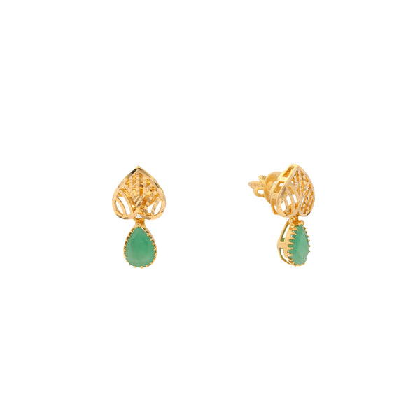 22K Yellow Gold & Emerald Pendant Set (12.2gm) | 


Celebrate the opulence of Indian gold jewelry by Virani with this divine 22k gold pendant and ...