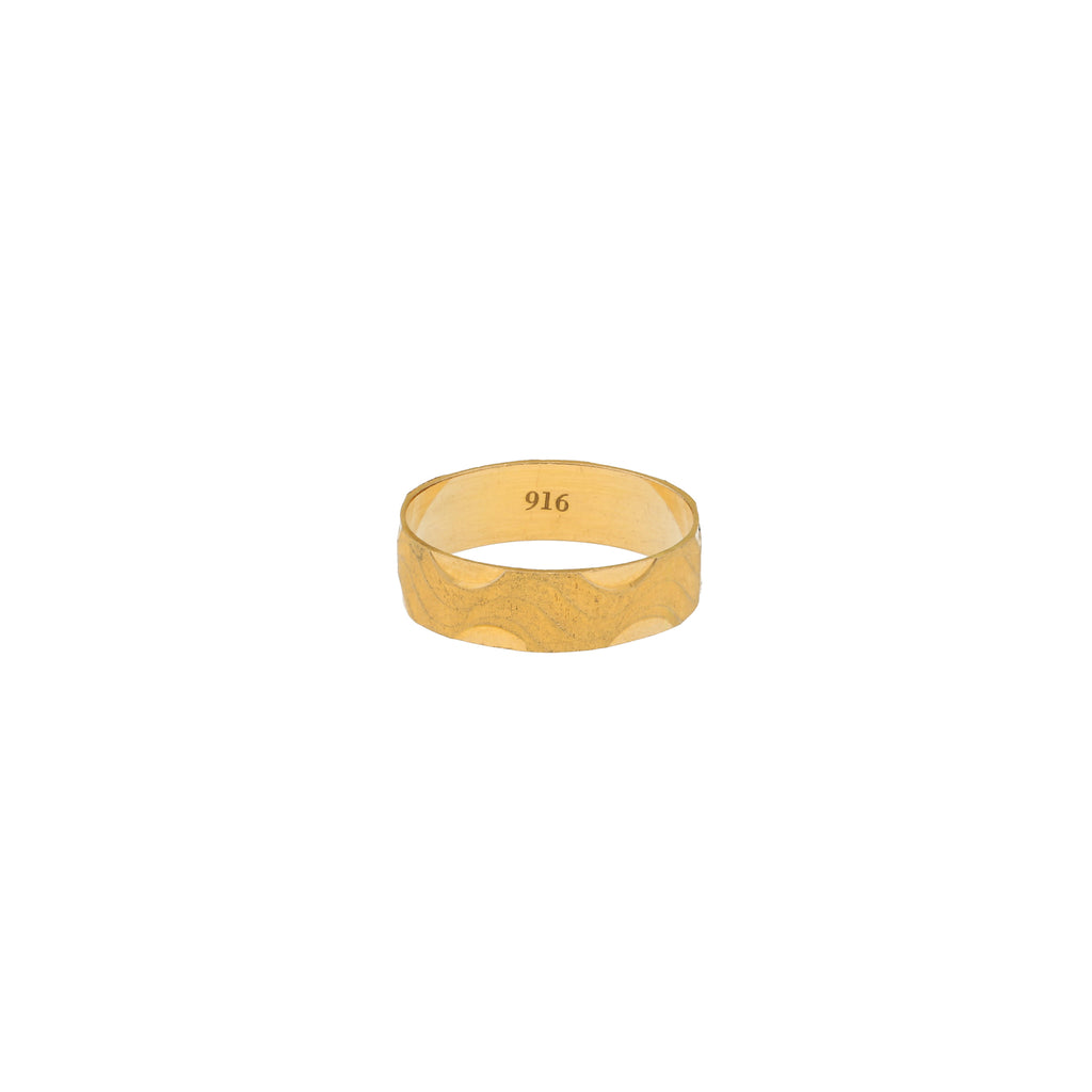22K Yellow Gold Men's Ring (4gm) | 


Revel in the elegance of this 22k gold men's ring, an ode to the grandeur of Indian gold jewel...