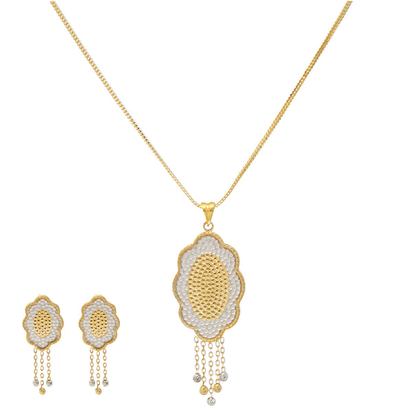 22K Multi-Tone Gold Pendant Set (12.7gm) | 


Adorn yourself with the majestic gleam of Virani Jewelers' 22K gold necklace and earring set. ...