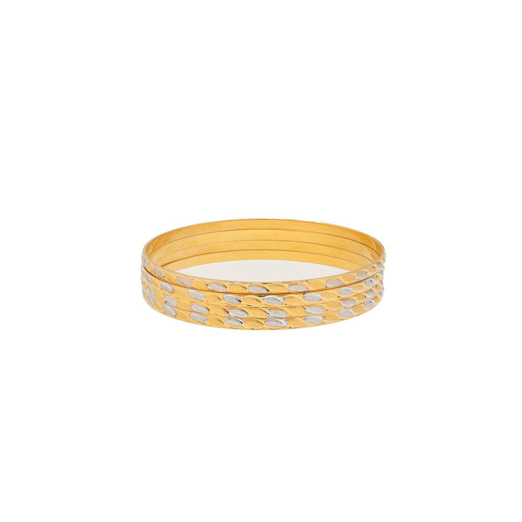 22K Yellow & White Gold Bangle Set of 4 (41.6gm) | 


Elevate your Indian gold bangle collection to new heights with Virani Jewelers' 22k yellow and...