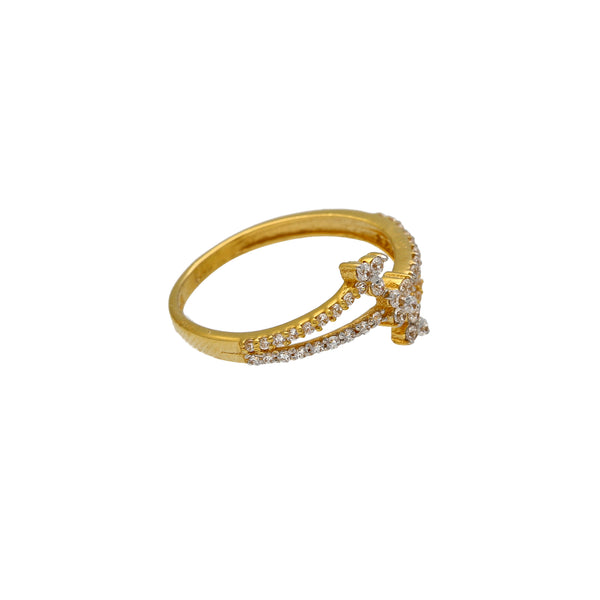 22K Yellow Gold & CZ Ring (2.2gm) | 


Virani Jewelers unveils subtle radiance with this 22k gold ring featuring cubic zirconia.   Th...