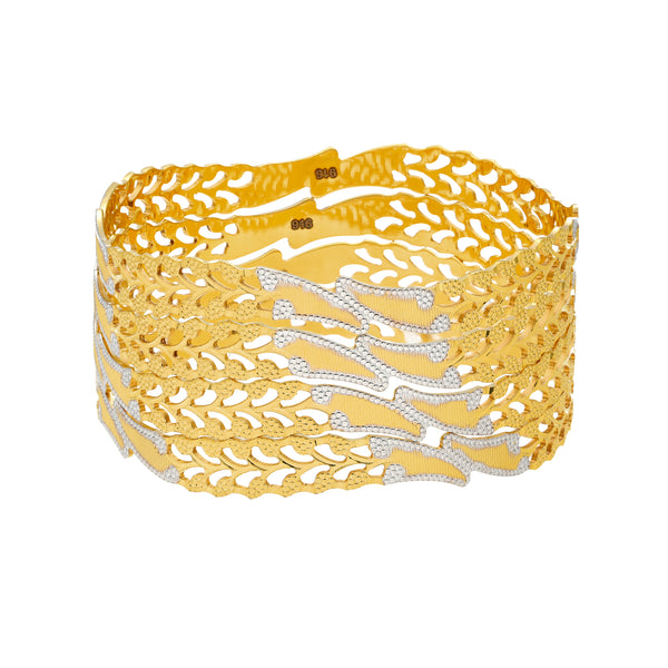 22K Yellow & White Gold Bangle Set of 4 (71.9gm) | 


Indulge in the timeless radiance of this stunning set of 22k gold bangles by Virani Jewelers. ...