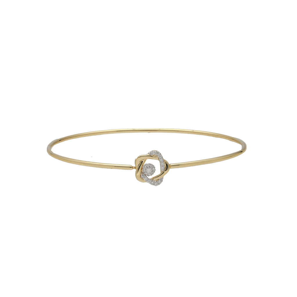 18K Yellow Gold & 0.11 Carat Diamond Bangle (3.6gm) | 


Step into world of feminine elegance with this 18k gold and diamond bangle by Virani Jewelers....