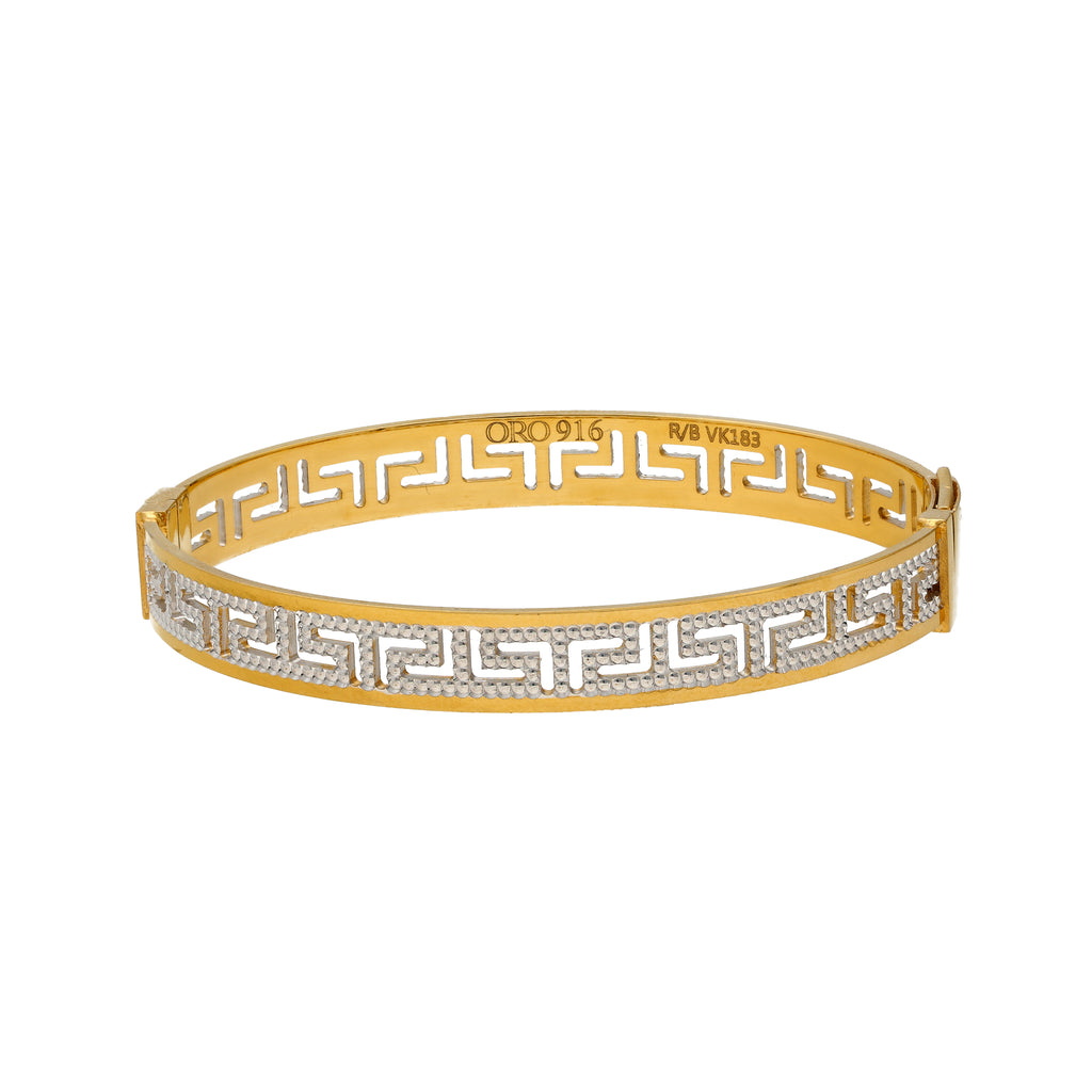 22K Yellow & White Gold Kada Bangle (25gm) | 



Make a statement of sophistication with this 22k yellow and white gold men's kada bangle by V...