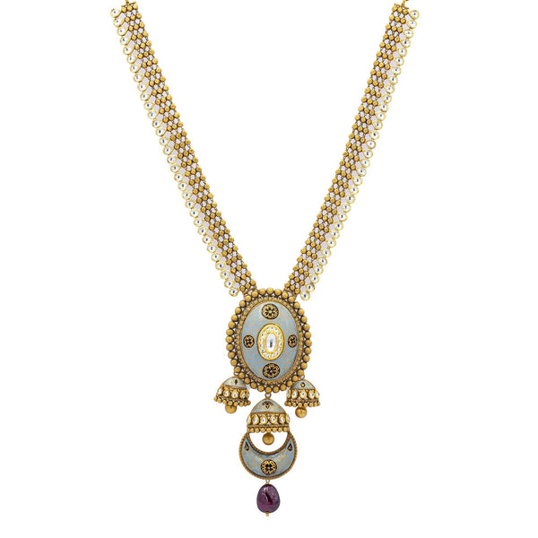 An image of the intricate details on the 22K artistic gold necklace from Virani Jewelers. | Enjoy the stunning vintage style of this 22K gold necklace set from Virani Jewelers!

Features Ku...