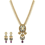 An image of the Artistic Kundan 22K gold necklace set from Virani Jewelers. | Enjoy the stunning vintage style of this 22K gold necklace set from Virani Jewelers!

Features Ku...
