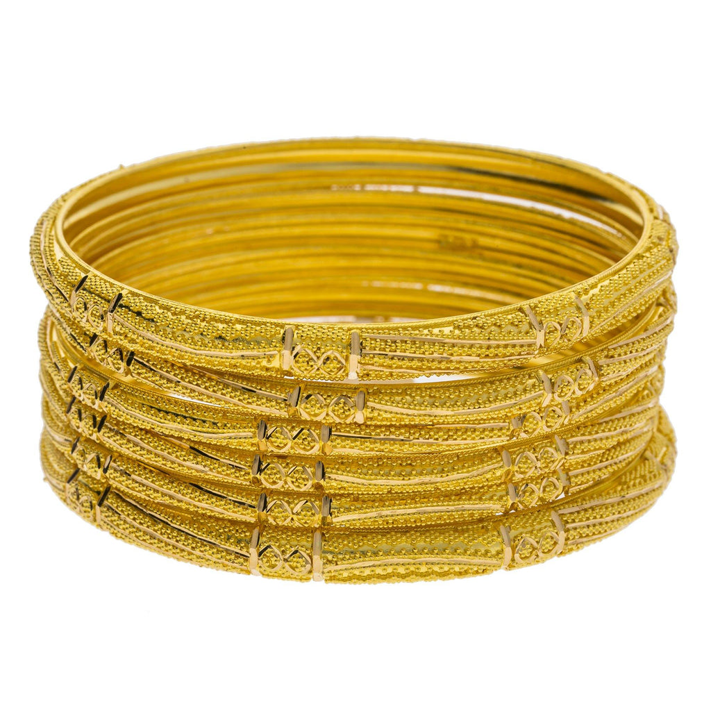 22K Yellow Gold Domed Bangles Set of 6 W/ Gold Strips & Gold Ball Filling - Virani Jewelers | 


Layer on the luxury with this beautiful set of six 22K yellow gold domed bangles from Virani J...