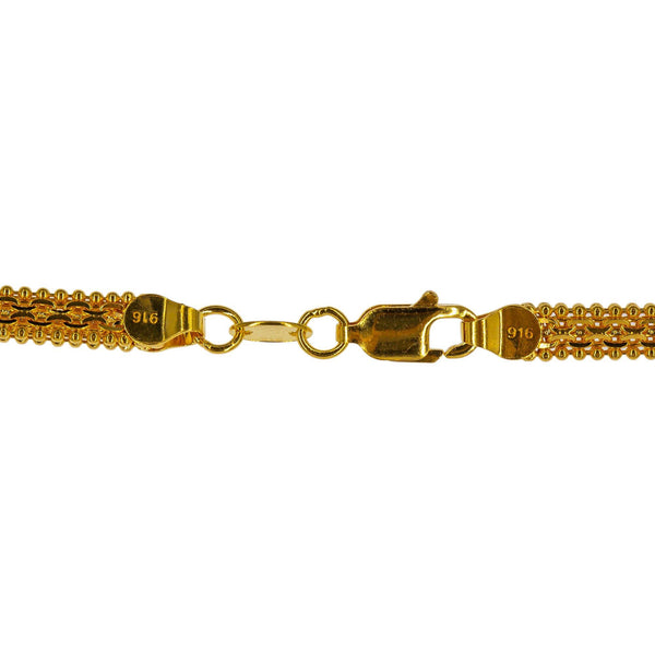 An image of the clasp of the 22K yellow gold necklace from Virani. | Find beautiful 22K gold chains, like this 20-inch gold chain necklace, and so much more at Virani...