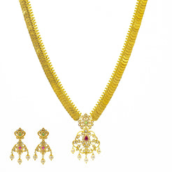 An image of the Priscilla Kasu 22K gold necklace set from Virani Jewelers.