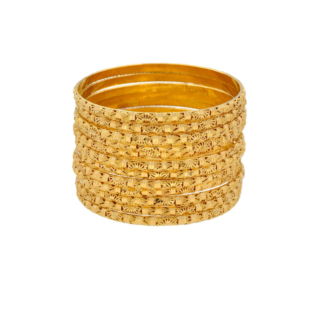 22K Gold Bangles Set of Twelve, 136gm - Virani Jewelers | 


These lovely set of 12 pieces 22K yellow gold bangles are perfect for wearing to the an event ...