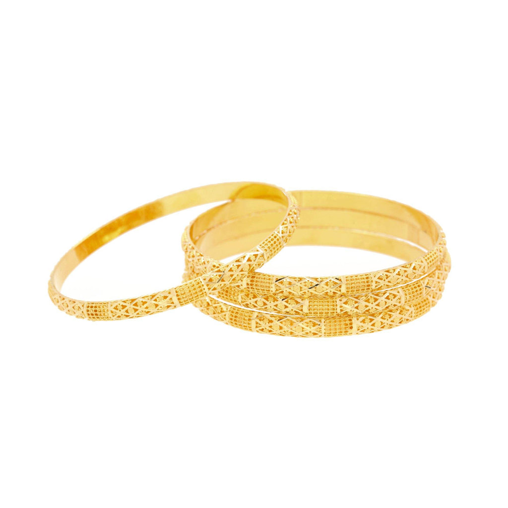 22K Gold Bangles Set of Four, 45.7gm - Virani Jewelers | 


Crafted intricately in this 22K yellow gold bangles, wear these beauties and get ready to get ...
