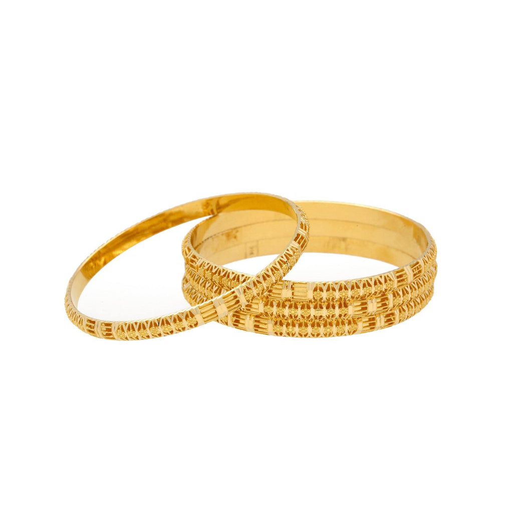 22K Gold Bangles Set of Four, 42.7gm - Virani Jewelers | 


Exuding timeless charm and grace, this pair of 22K gold bangles is suited to complement all tr...