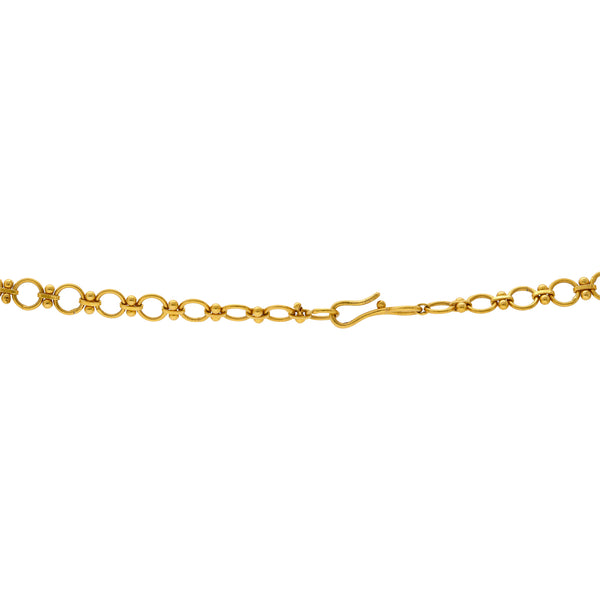 22K Yellow Gold Banita Necklace Set | The 22K Yellow Gold Banita Necklace Set is demure, classy, and chic. This ultra feminine 22k gold...
