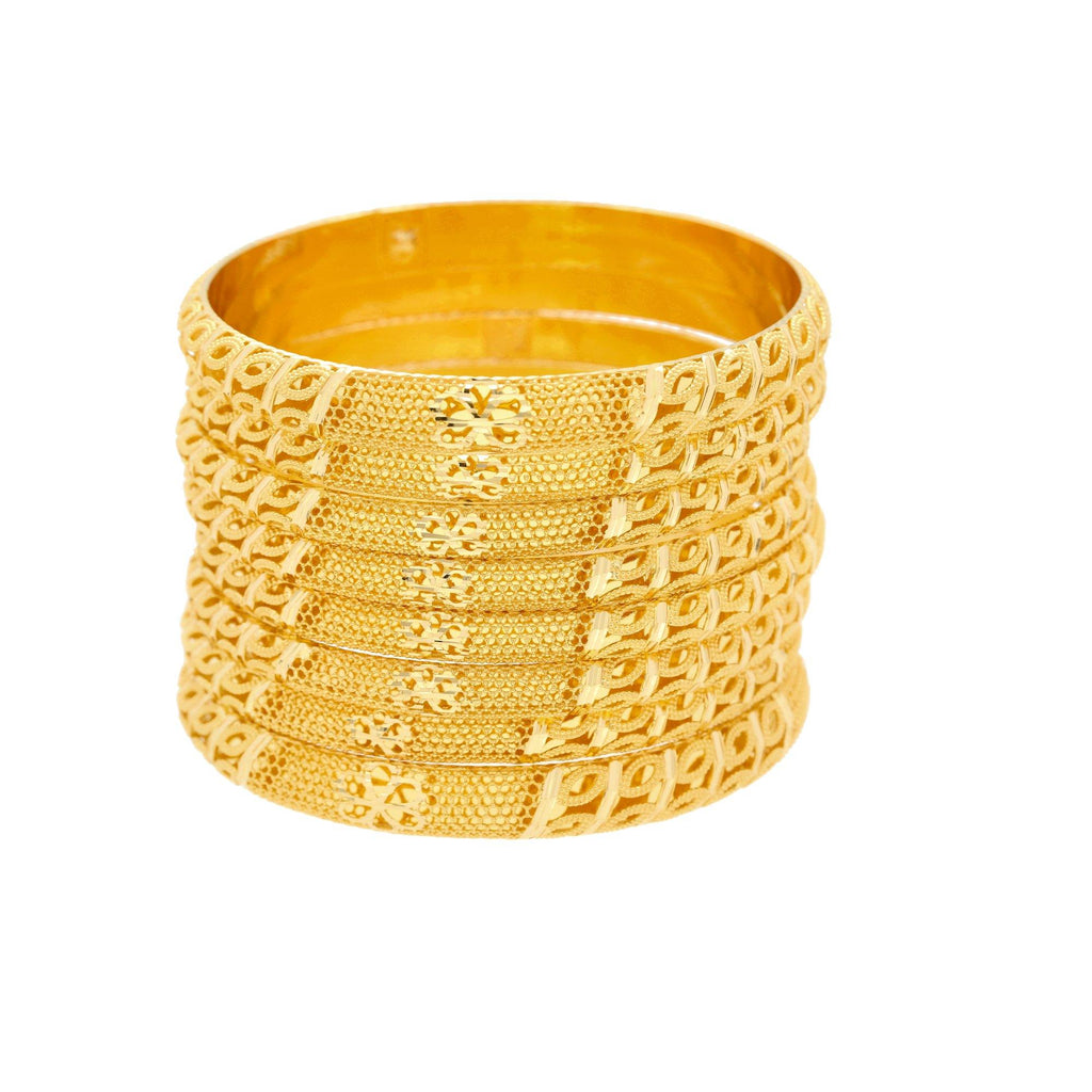 22K Gold Bangles Set of Twelve, 104.4gm - Virani Jewelers | 


Classic designs of this 22K yellow gold bangles will add style to any traditional ensemble! We...