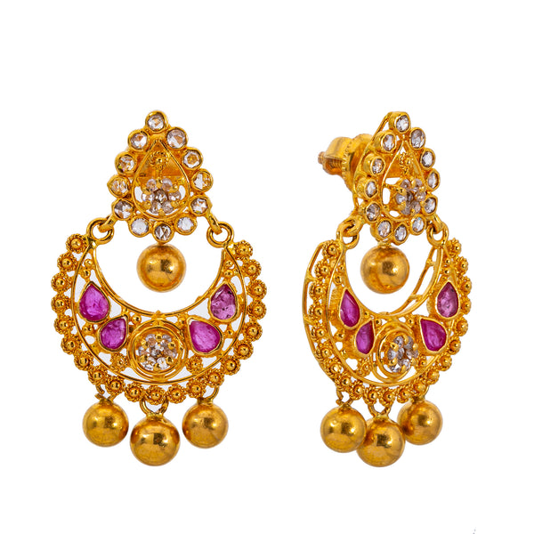 22K Yellow Gold & Uncut Diamond Kasu Jewelry Set (56.2gm) | 
This dazzling traditional Indian jewelry set has a stunning assembly of rubies and uncut diamond...