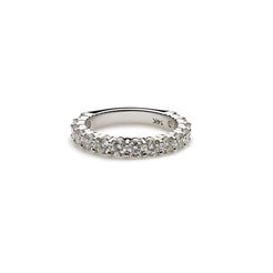 An image of the diamonds in a 14K white gold wedding ring from Virani Jewelers.
