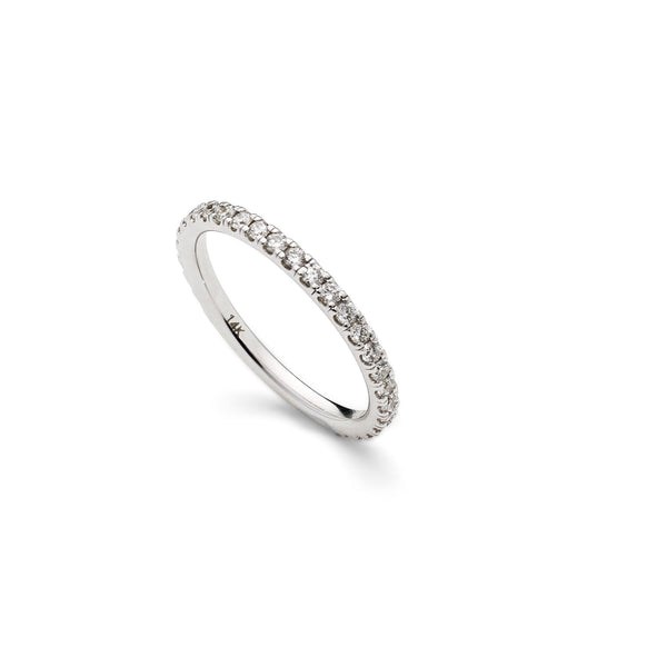 An image featuring the side view of a Virani Jewelers' 14K white gold wedding ring. | Create the perfect bridal set with a 14K white gold wedding ring from Virani Jewelers!

Each diam...