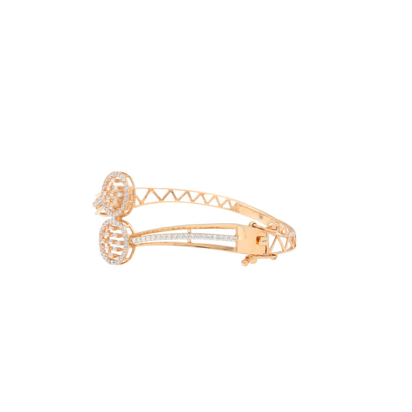 18K Rose Gold & CZ Bangle (12.5gm) | 


The minimal design of this 18k rose gold bangle from Virani makes it the perfect Indian gold b...