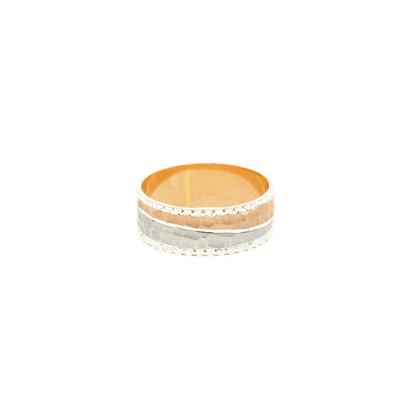 18K White & Rose Gold Artisan Ring - Virani Jewelers | 


The 22K White & Rose Gold Artisan Ring from Virani Jewelers has a chic design that makes t...