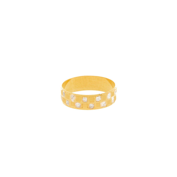 22K Yellow & White Gold Checkered Ring - Virani Jewelers | 


The 22K Yellow & White Gold Checkered Ring from Virani Jewelers has a chic design fitting ...