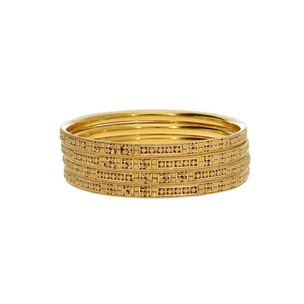 22K Yellow Gold Bangles Set of 4 W/ Flat Band & Beaded Filigree - Virani Jewelers | 


Choose simple pieces that can be versatile yet sleek like this set of four 22K yellow gold ban...